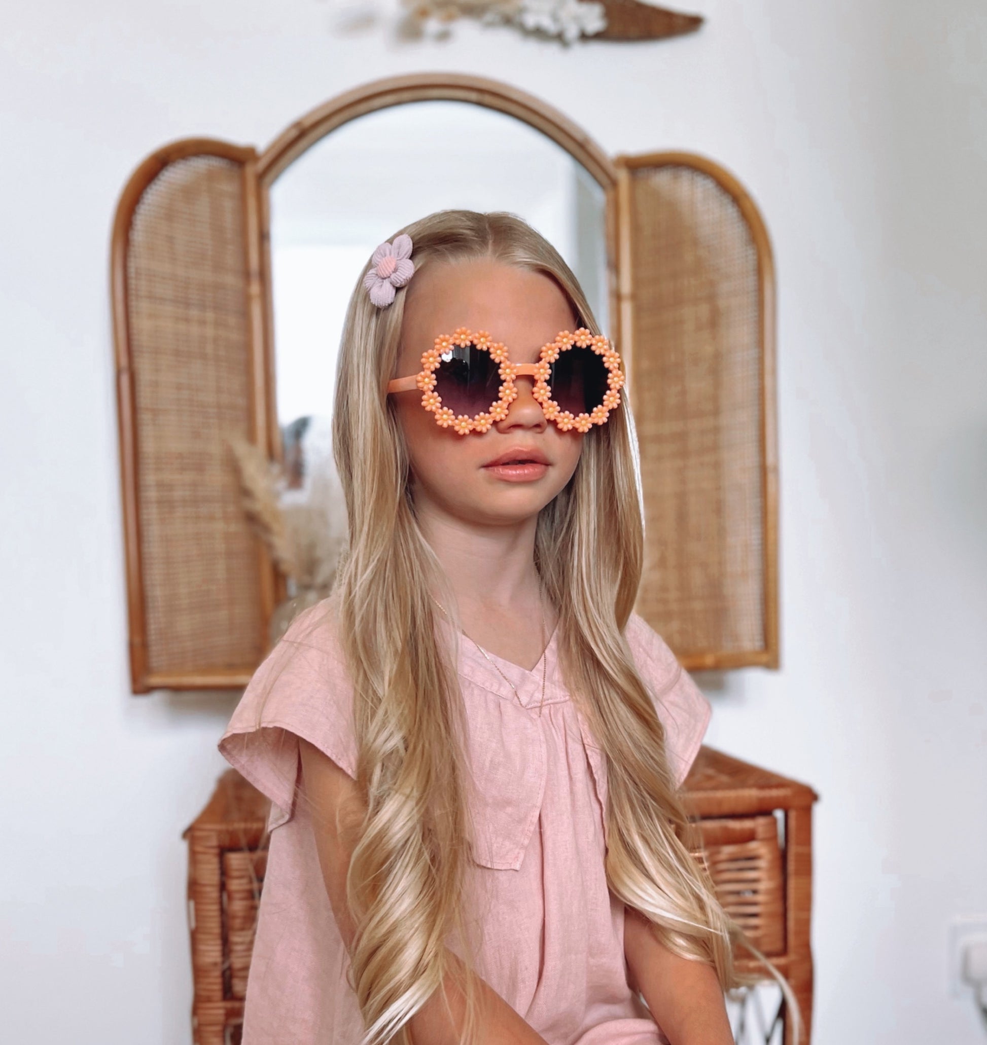 Daisy sunglasses